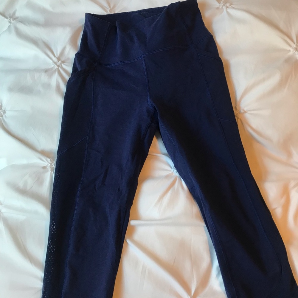 Lululemon crops